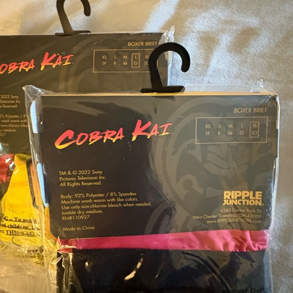 Classic comfortable 2 Pack
Cobra Kai Boxer Briefs
BREATHABLE
1 Large & 1 XL - Picture 4 of 6